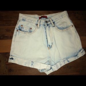 High waisted Signature 8 light wash jean shorts